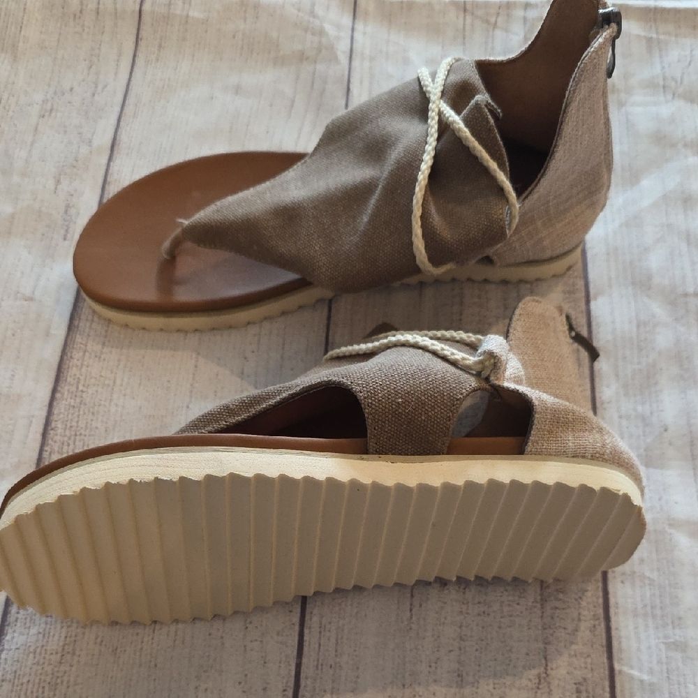 Elegant Tan Canvas Women's Sandals - Picture 2 of 4